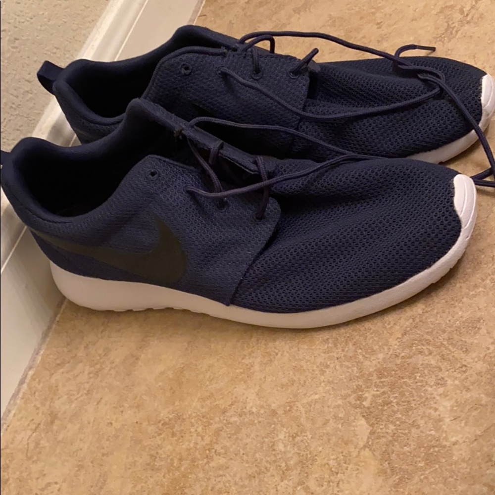 Nike Roshi One - Picture 3 of 5
